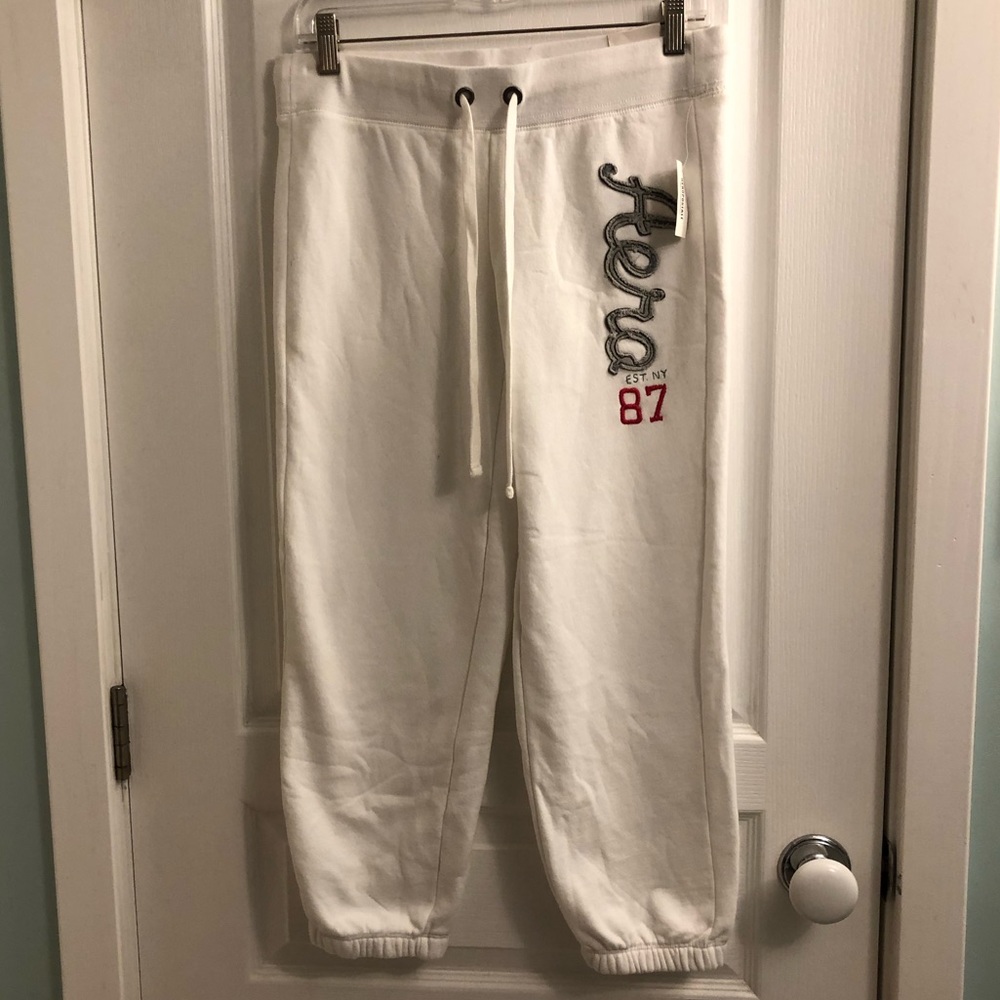 Aeropostale Aero white super soft cropped sweats